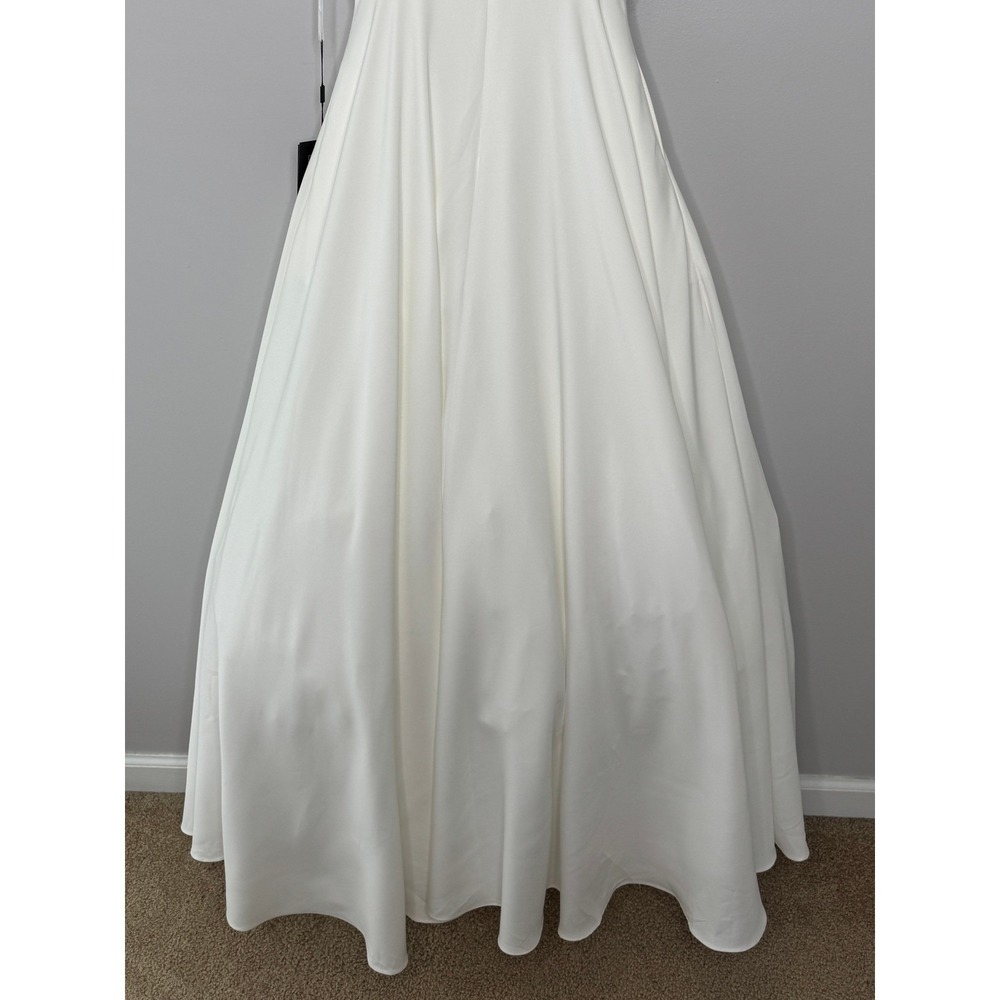 IEENA for Mac Duggal A-Line V-Neck Ball Gown Size 4 White Bridal Wedding Formal - Picture 9 of 15